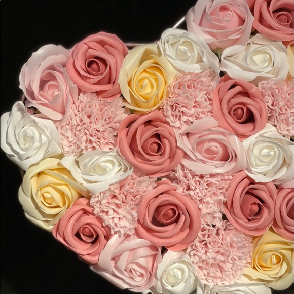 Heart shape flower - Picture 2 of 3